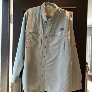 Barely worn men’s XXL short sleeve shirt